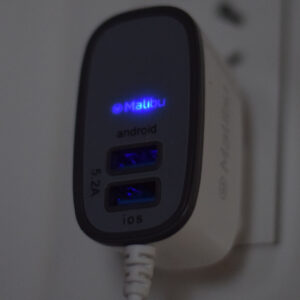 CARGADOR MALIBU TIPO V8