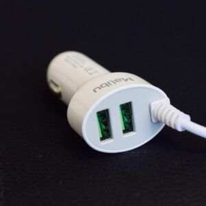 CARGADOR PARA AUTO CON CABLE MALIBU CON CABLE TIPO C. 4.2 A