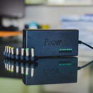 CARGADOR UNIVERSAL OTAWA