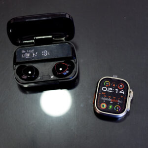 SET DE RELOJ SMARTWATCH + AURICULARES CON POWERBANK